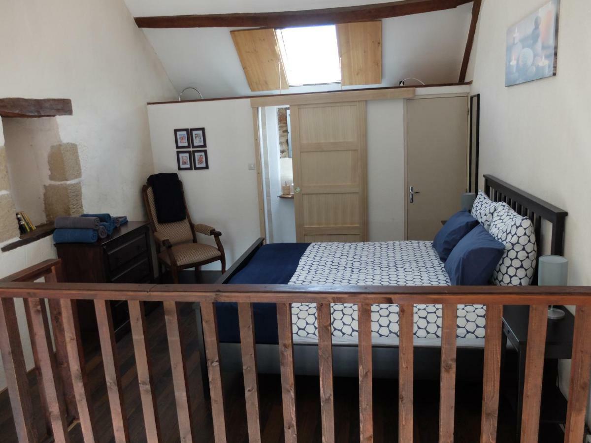 Bed and Breakfast Le Bon Coeur Ygrande Екстер'єр фото